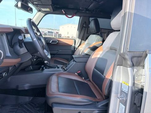 Used 2024 Ford Bronco Outer Banks w/ Sasquatch Package AWD/4WD image 9