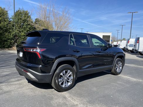 Used 2026 Chevrolet Equinox LT image 9