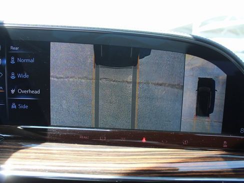 Used 2024 Cadillac Escalade Premium Luxury image 37