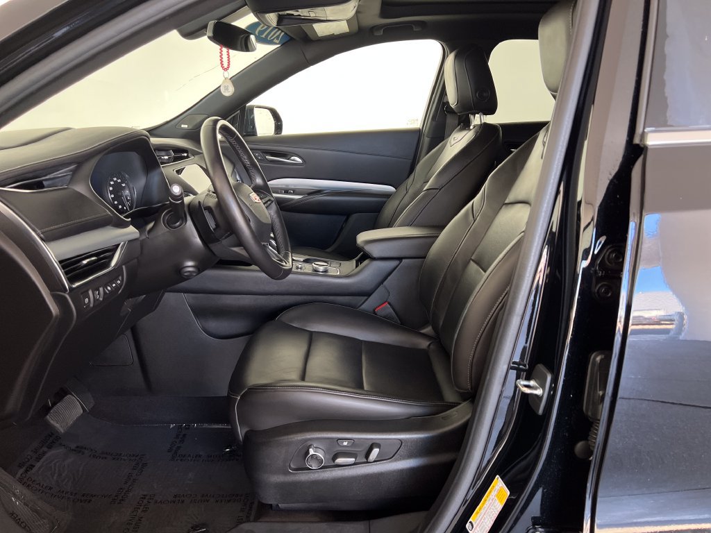 Used 2019 Cadillac XT4 Premium Luxury AWD/4WD image 12