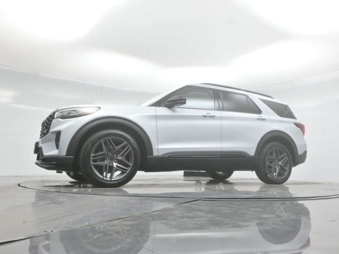 New 2026 Ford Explorer ST w/ Sun And Sound Package image 50