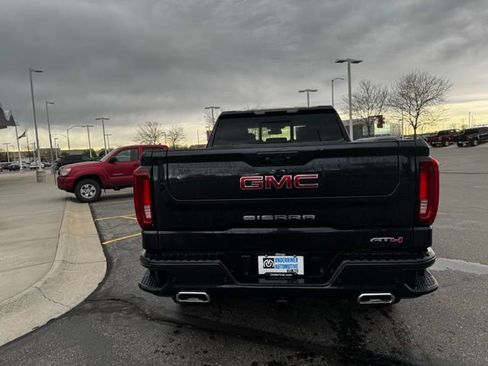 Used 2024 GMC Sierra 1500 AT4 w/ AT4 Premium Package AWD/4WD image 6