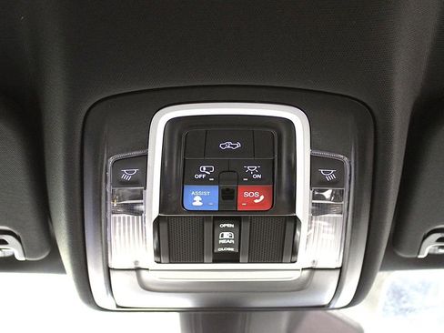 New 2026 RAM 1500 4x4 Crew Cab image 25