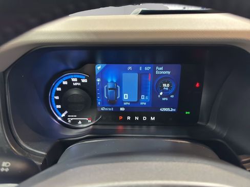 Used 2023 Ford Bronco Wildtrak image 19