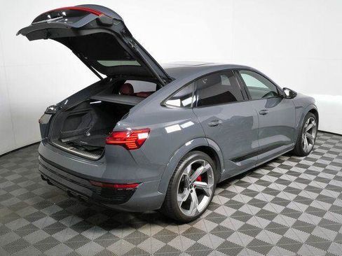 Used 2024 Audi SQ8 e-tron Premium Plus w/ Black Optic Package AWD/4WD image 28