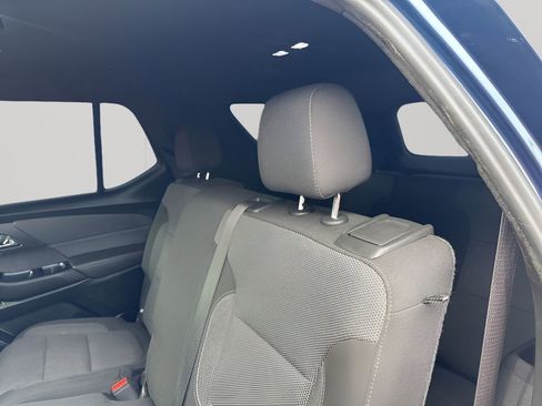 Used 2023 Chevrolet Traverse LT image 18