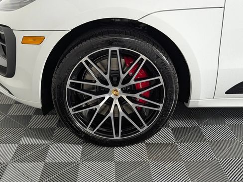 New 2026 Porsche Macan GTS AWD/4WD image 11