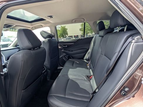 Used 2022 Subaru Outback Limited AWD/4WD image 12