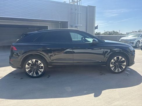 Used 2025 Audi Q8 Premium Plus image 4