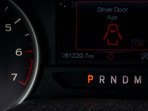 Used 2018 Ford F150 XLT w/ Equipment Group 302A Luxury AWD/4WD image 19