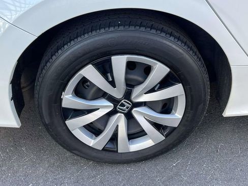Used 2023 Honda Civic LX image 9