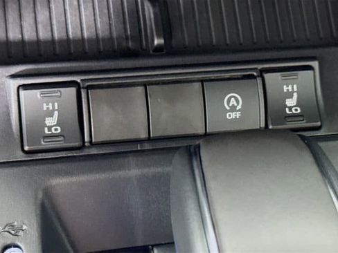 Certified 2026 Toyota Corolla Cross XLE w/ Convenience Package image 19