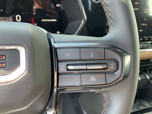 New 2026 GMC Canyon AT4 image 41