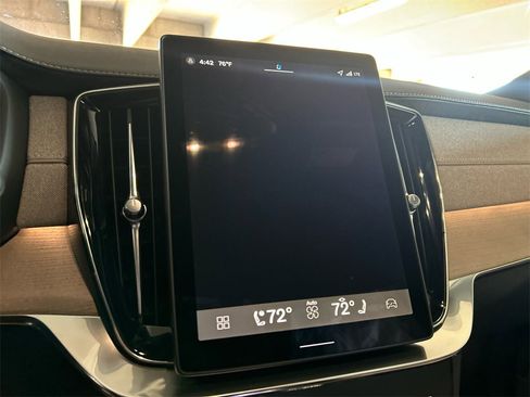 New 2026 Volvo XC90 B6 Plus w/ Protection Package Premier image 15