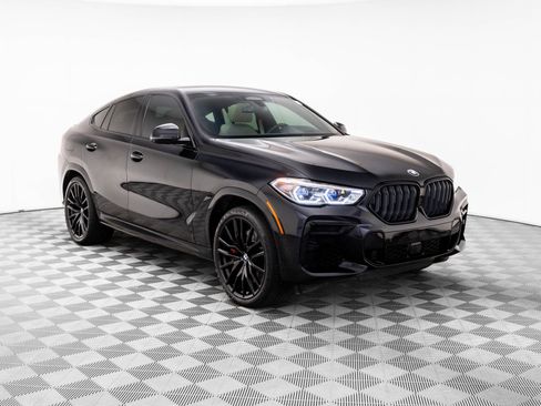 Certified 2022 BMW X6 M50i w/ Executive Package image 8