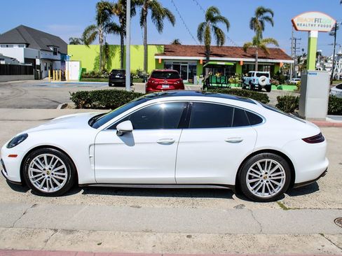 Used 2018 Porsche Panamera 4S image 2