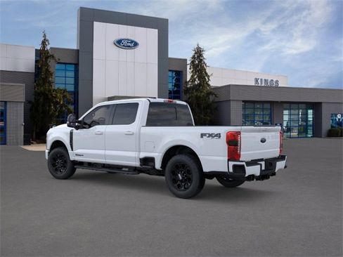 New 2026 Ford F250 Lariat w/ Black Appearance Package image 4
