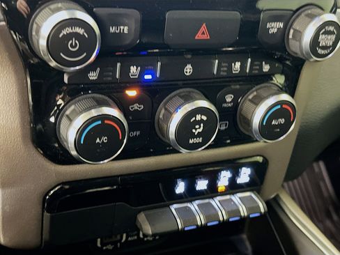 Used 2021 RAM 1500 Laramie image 24