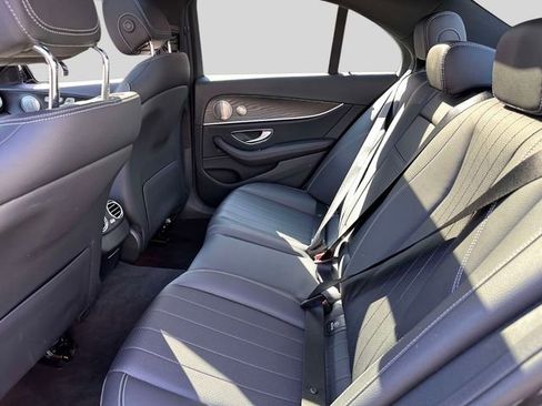 Used 2023 Mercedes-Benz E 350 4MATIC Sedan image 15