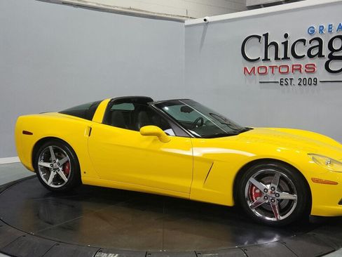 Used 2007 Chevrolet Corvette Coupe w/ Preferred Equipment Group RWD image 2