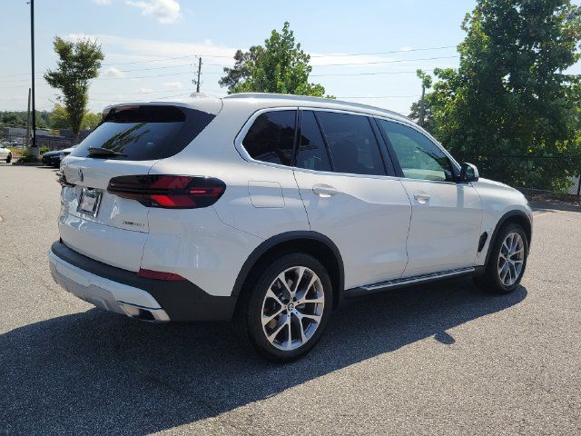 Used 2026 BMW X5 xDrive40i AWD/4WD image 4