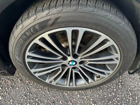 Used 2019 BMW 530i w/ Convenience Package image 24