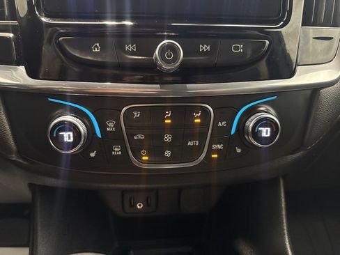 Certified 2023 Chevrolet Traverse LT image 23