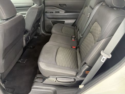 Used 2023 Nissan Pathfinder SV AWD/4WD image 20