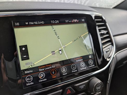 Used 2019 Jeep Grand Cherokee Limited image 23