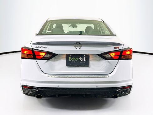 Used 2023 Nissan Altima 2.5 SR FWD image 7