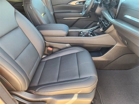 New 2026 Chevrolet Traverse LT w/ Sun and Wheel Package image 11