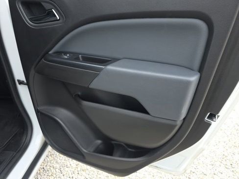 Used 2019 Chevrolet Colorado Z71 AWD/4WD image 19