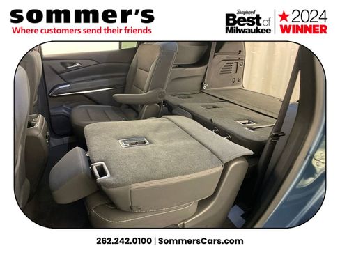 Used 2025 Chevrolet Traverse LT image 29