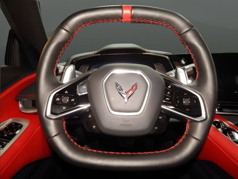 Used 2021 Chevrolet Corvette Stingray Preferred Cpe w/ Z51 Performance Package image 20