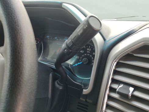 Used 2016 Ford F150 Lariat AWD/4WD image 18