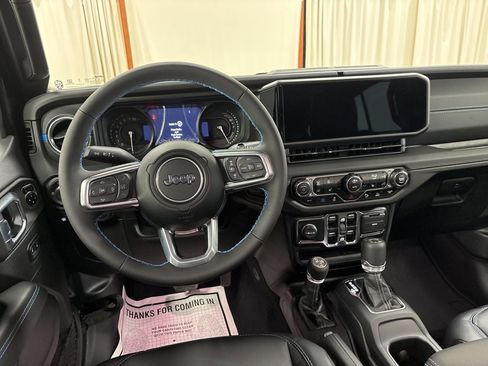 Used 2024 Jeep Wrangler High Altitude image 20