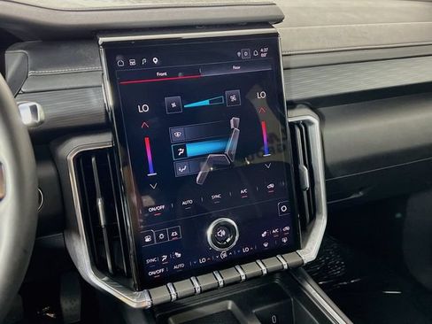 Used 2026 GMC Acadia Elevation w/ Elevation Premium Package AWD/4WD image 20