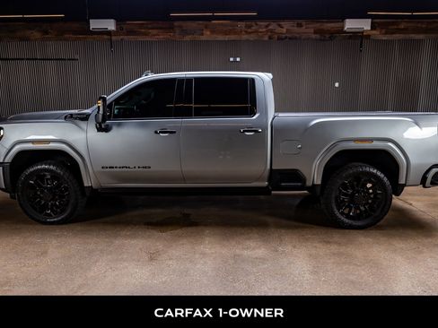 Used 2025 GMC Sierra 2500 Denali Ultimate image 5
