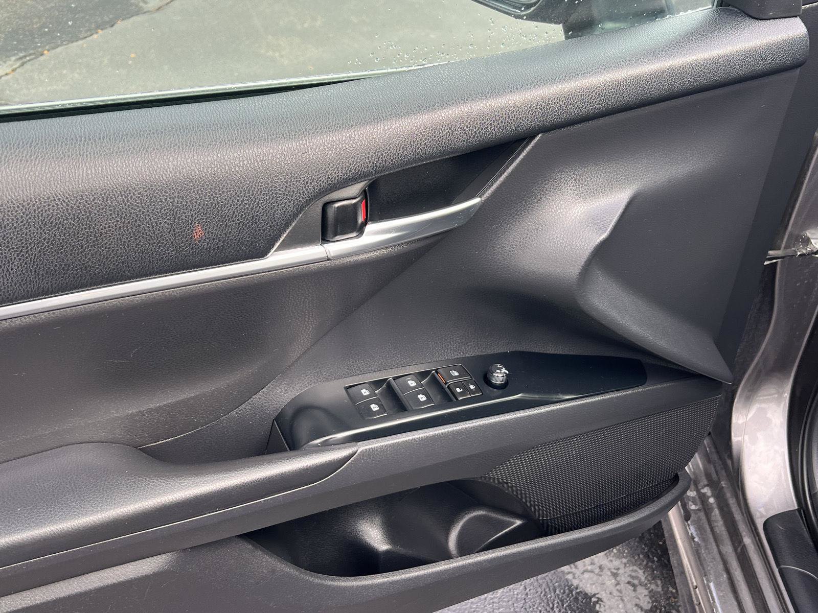 Used 2019 Toyota Camry SE w/ Audio Package FWD image 28
