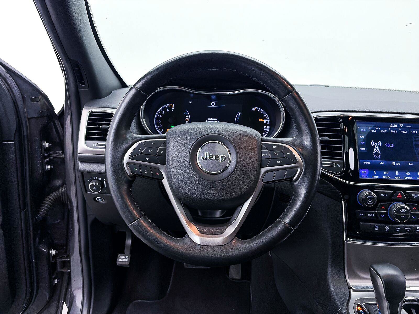 Used 2019 Jeep Grand Cherokee Altitude AWD/4WD image 27