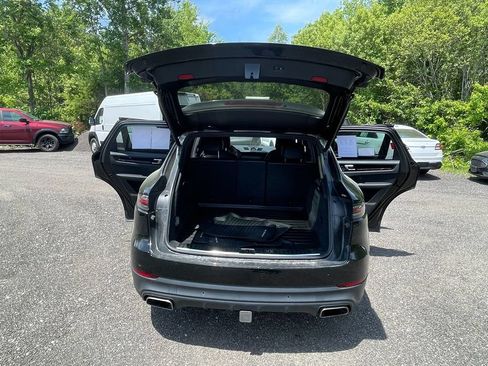 Used 2020 Porsche Cayenne AWD/4WD image 25