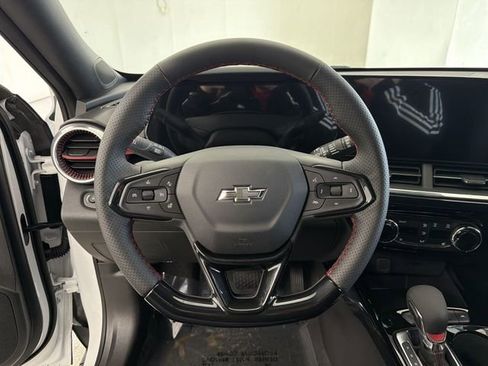 New 2026 Chevrolet Trax RS w/ Driver Confidence Package FWD image 32