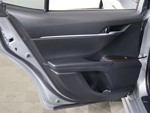 Used 2022 Toyota Camry SE FWD image 20