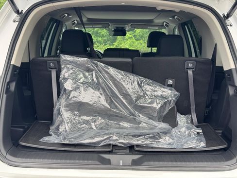 Certified 2026 Honda Pilot Touring image 5