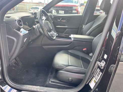 Used 2024 Mercedes-Benz GLC 300 image 9