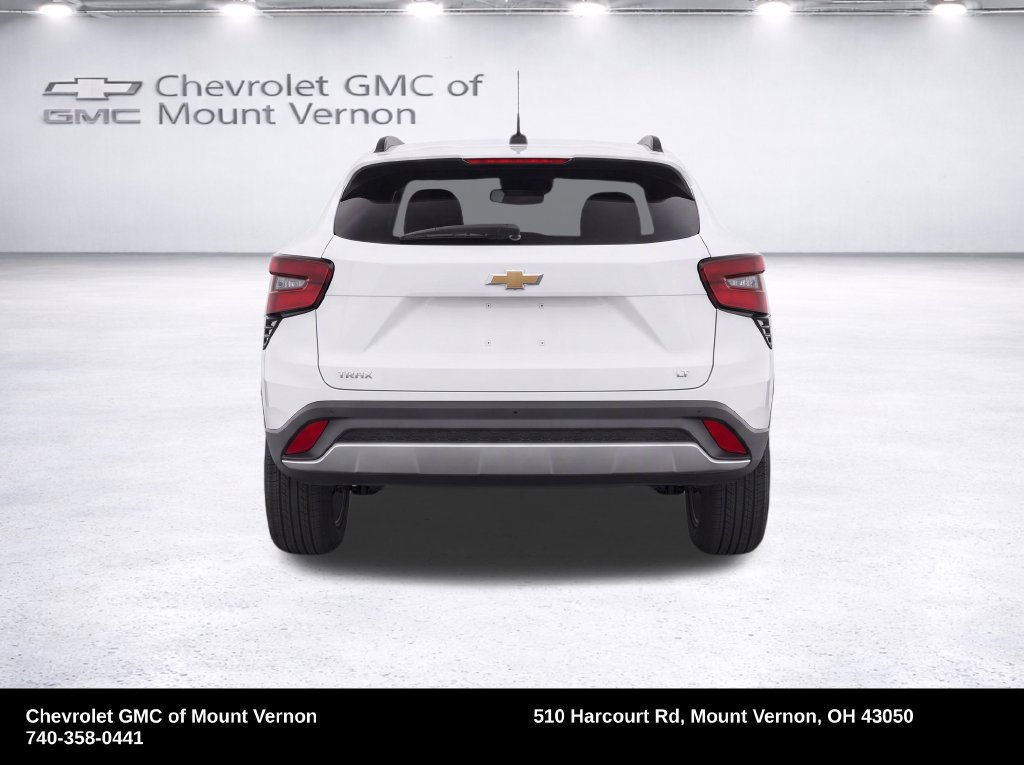 Used 2025 Chevrolet Trax LT FWD image 39