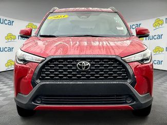 Used 2023 Toyota Corolla Cross LE video 2