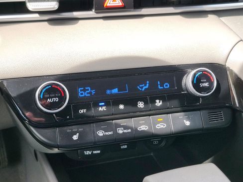 Used 2021 Hyundai Elantra Blue image 22