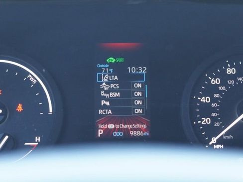 Used 2024 Toyota Sienna XLE FWD image 47