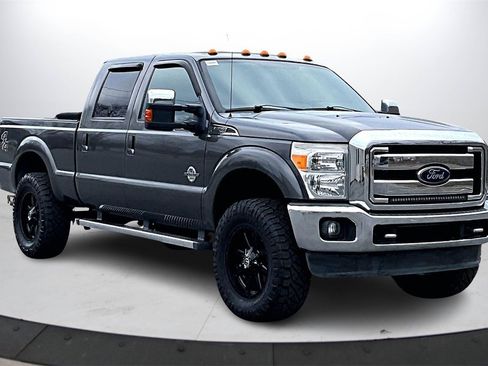 Used 2015 Ford F250 Lariat w/ Chrome Package image 2